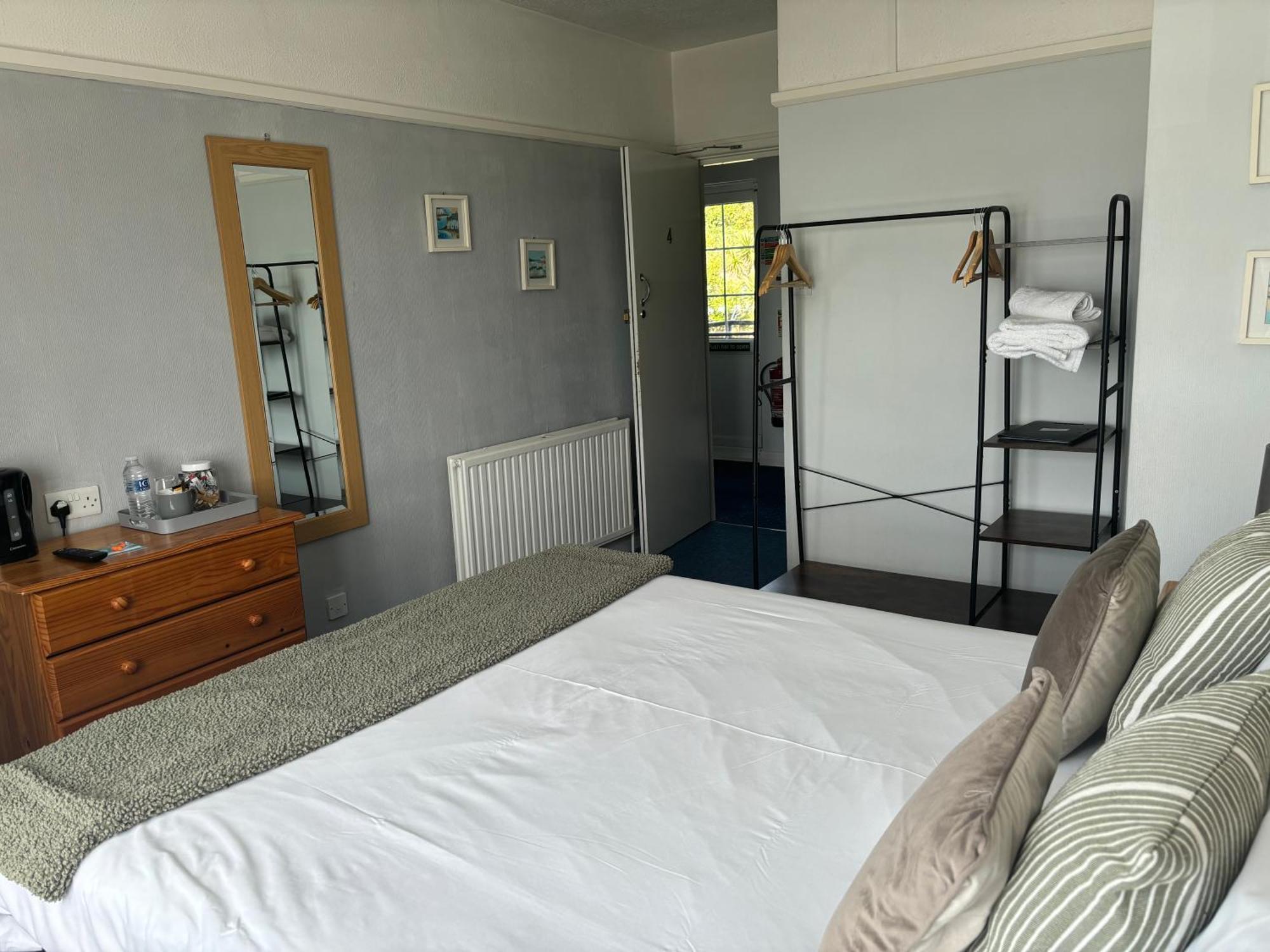 The Yacht Inn Penzance Esterno foto