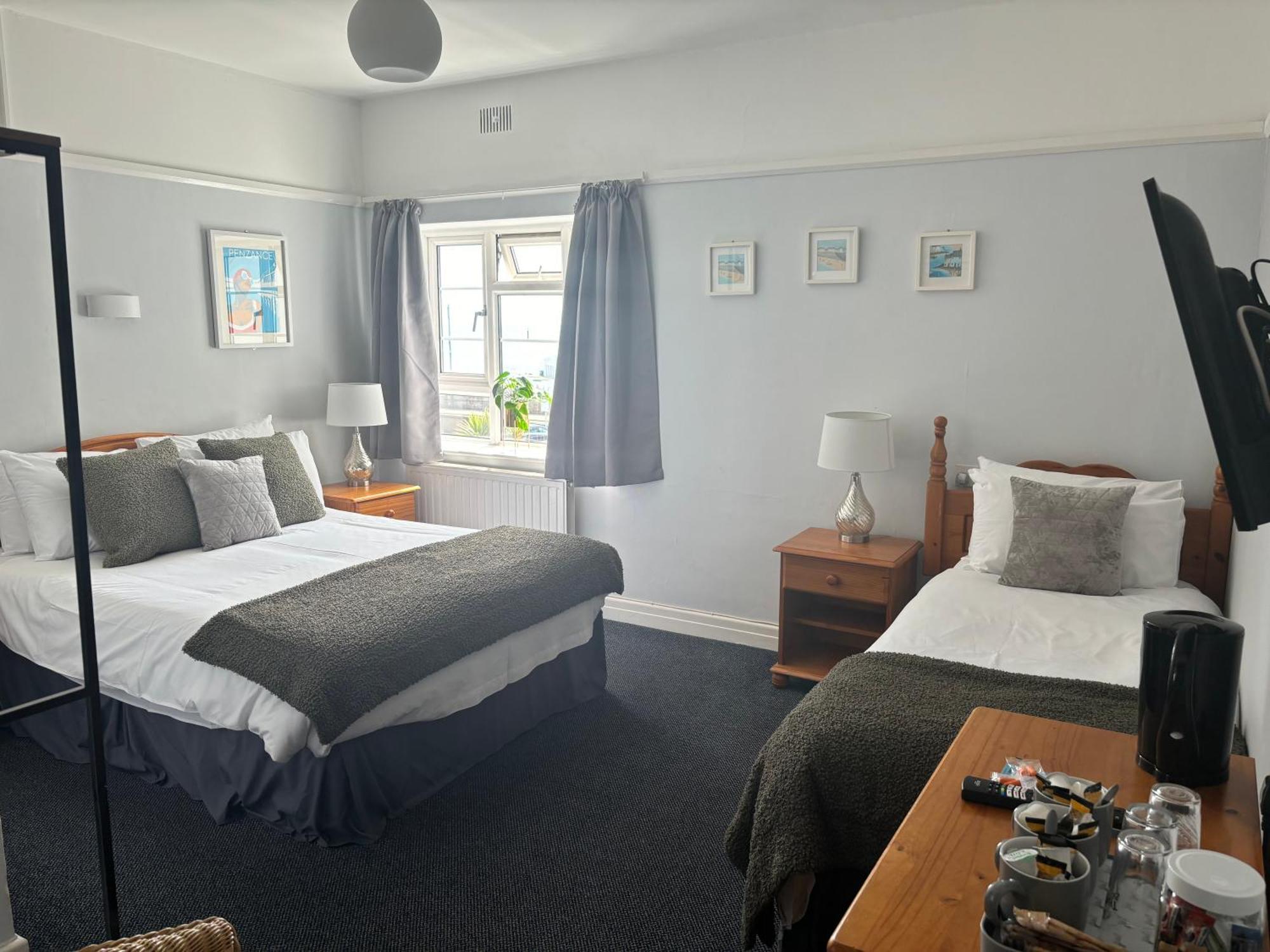 The Yacht Inn Penzance Esterno foto