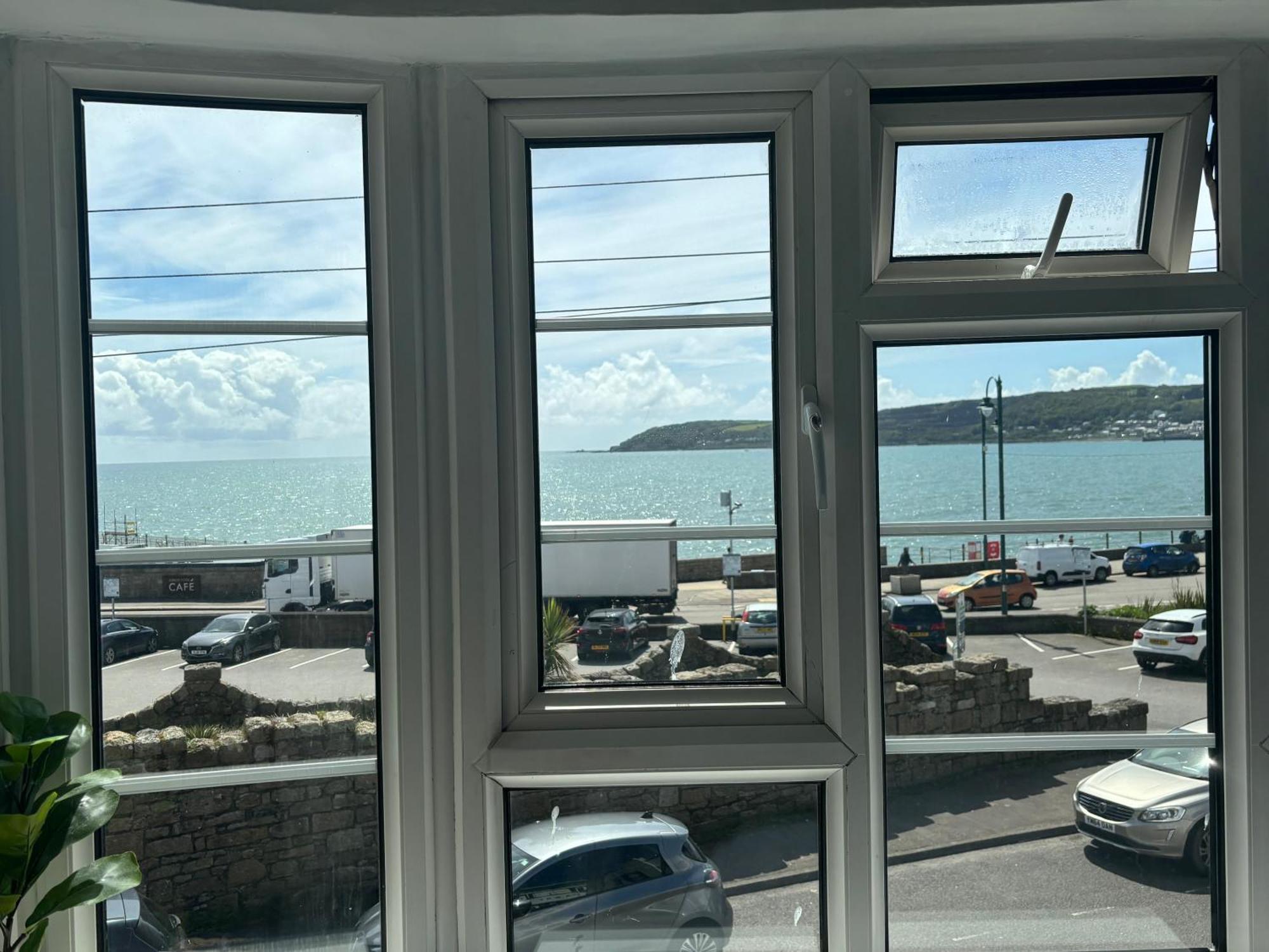 The Yacht Inn Penzance Esterno foto